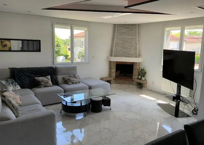 Appartement Maison Spacieuse Très Calme, Centre